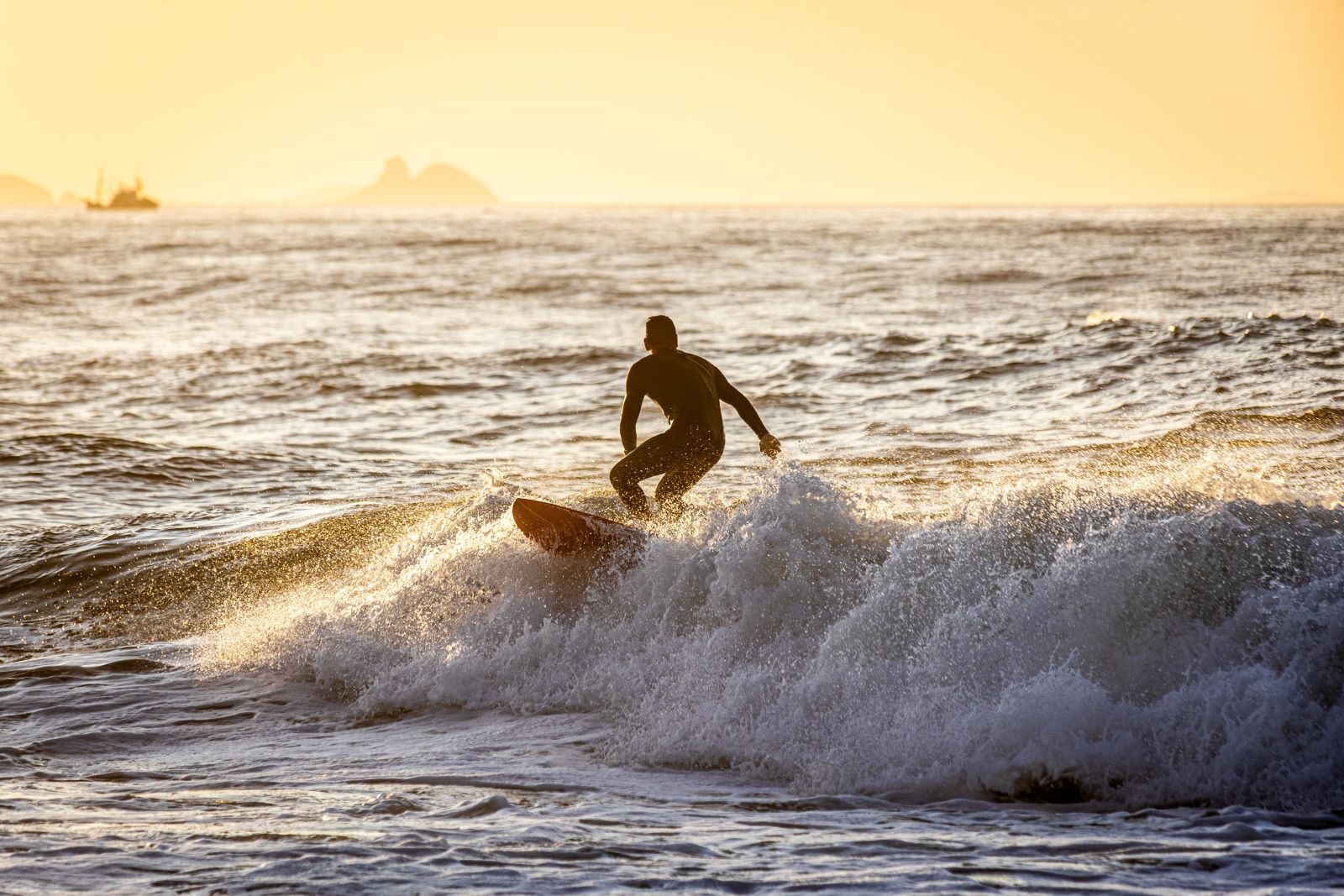 best surfing beaches in cornwall