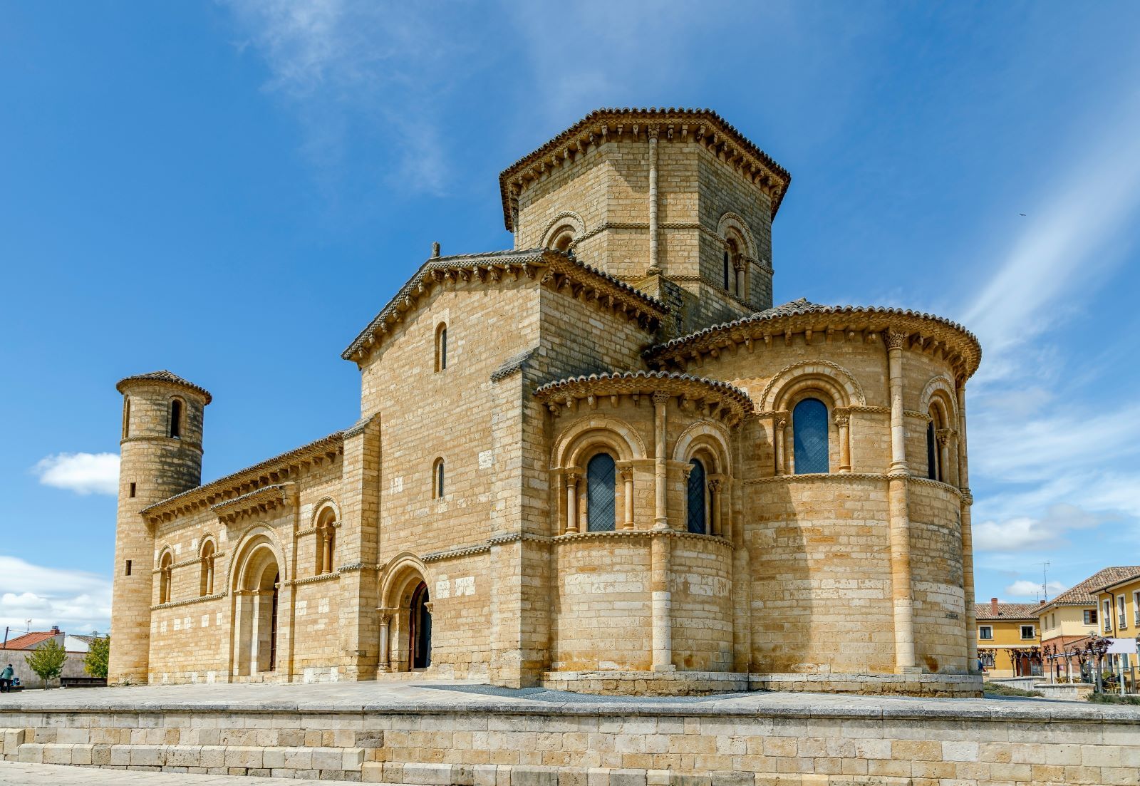 romanesque architecture